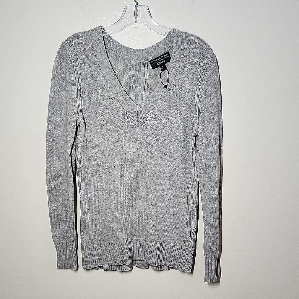 Banana Republic Filpucci Button Back V-Neck Sweater Merino Wool Cashmere Blend